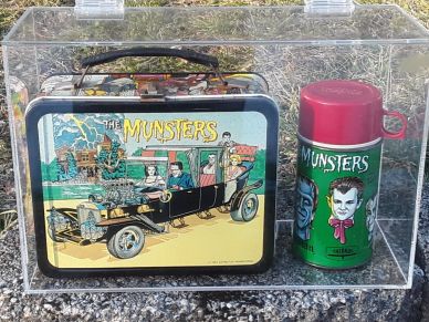 RARE MUNSTER ORIGINAL 1965 METAL LUNCH PAL BOX THERMOS EXCELLENT COND HORROR VG+